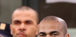 ক্লাব কিনে ফুটবলে ফিরছেন আলভেস