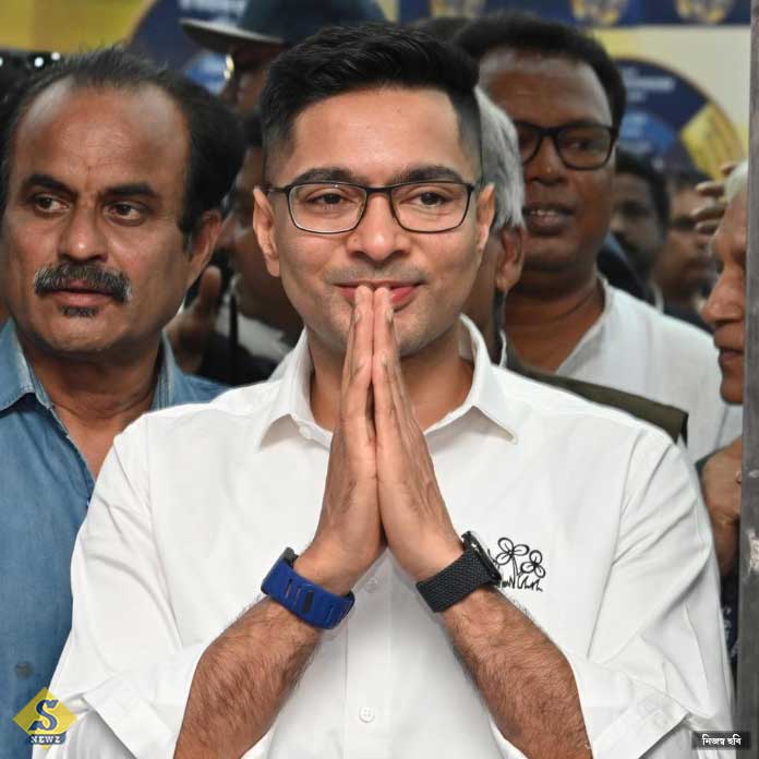 বাঙালি গলা টিপে ধরবে, হুঁশিয়ারি অভিষেকের