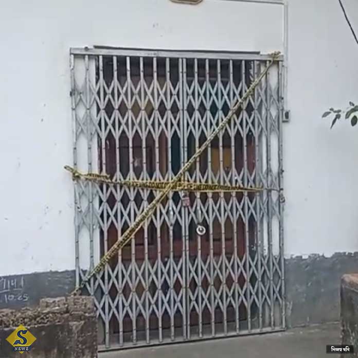 জঙ্গলে মহিলার অর্ধনগ্ন মৃত দেহ!