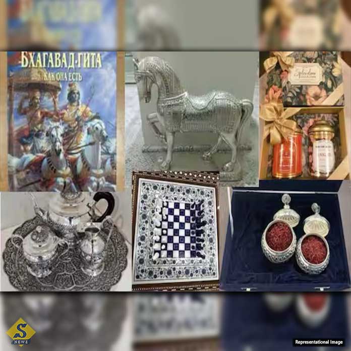 পুতিনকে মোট ছ’টি উপহার মোদীর 