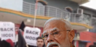 গো ব্যাক অনুপ্রবেশকারী বলে না তৃণমূল : মোদী