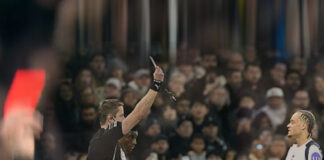 লিভারপুল ম্যাচে লাল কার্ড