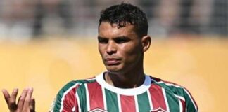 ৪১ বছর বয়সে ফুটবলে ফিরলেন সিলভা