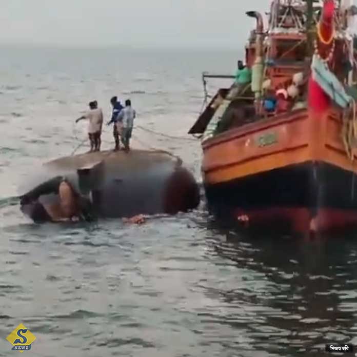The-bodies-of-two-fishermen-were-recovered-after-three-days_-three-others-are-still-missing