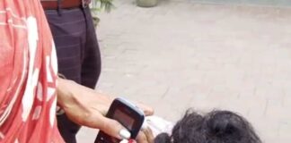 মামলা প্রত্যাহারে না, নাবালিকা-মাকে গাছে বেঁধে কাটা হল চুল