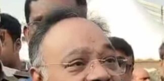 মাছ ঢাকা গেলেও শাক কিভাবে ঢাকবে, প্রশ্ন বিরোধীদের