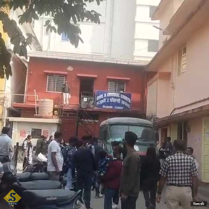 ছাত্রকে খুনে অভিযুক্তকে ছিনিয়ে নেওয়ার চেষ্টা তপ্ত কোর্ট