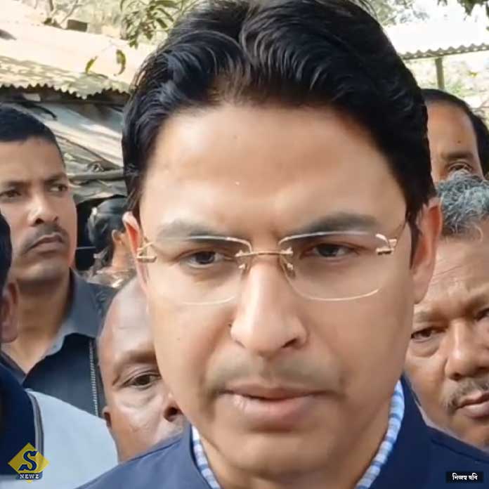 তাঁর থেকে বড় গুন্ডা নেই, ওসিকে হুমকি রাজু-র