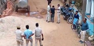 মোবাইল নিয়ে এসএসসি-র পরীক্ষাকেন্দ্রে, ধরা পড়ল ৩