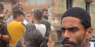 বিক্ষোভের মুখে রত্না-নওশাদ, বিজেপি প্রার্থীর গাড়ি ভাঙচুর