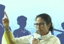 ছাপ্পায় বাহিনী শঙ্কা, মমতার তোপে ফের সাঁজোয়া গাড়ি