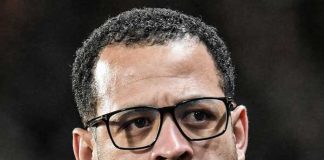 কোচ বরখাস্ত করল চেলসি