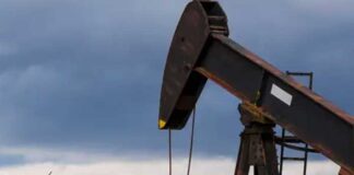 ফের বাড়ল অশোধিত তেলের দাম, ট্রাম্প ‘অবরোধ’-নীতি