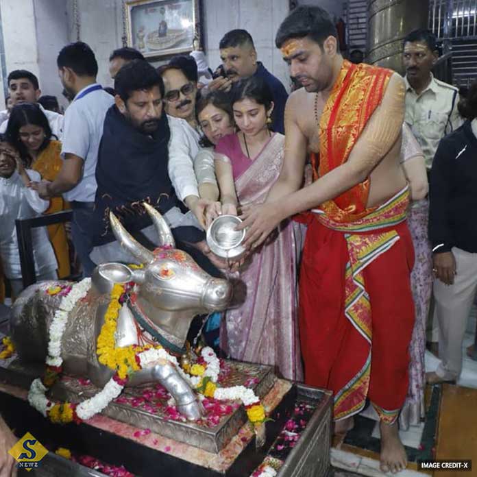 ধুরন্ধর : মহাকালেশ্বরে ভষ্ম আরতি সারা’র