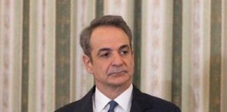 সোশ্যাল মিডিয়ায় কড়াকড়ি গ্রিসে