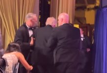 নৈশভোজে ডোনাল্ড ট্রাম্প-র সামনে পরপর গুলি