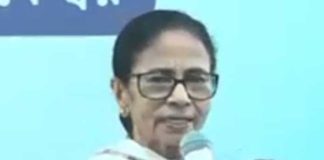 ভয় দেখালে তৃণমূলে মিশবে, আইপ্যাককাণ্ডে মমতা