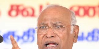 নরেন্দ্র মোদী জঙ্গি! ব্যক্তিগত আক্রমণ খাড়গের