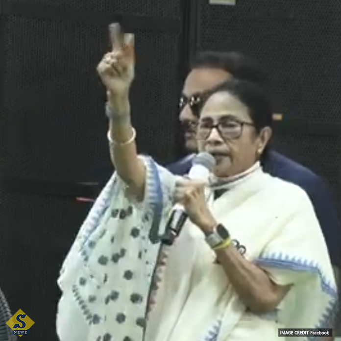 এক-দু’টো কেসে গণতন্ত্রের কাঠগড়ায় : মমতা