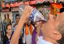 দুপুরে বিক্ষোভ, বিকেলে তৃণমূলের ক্যাম্পে কোল ড্রিংক শুভেন্দুকে