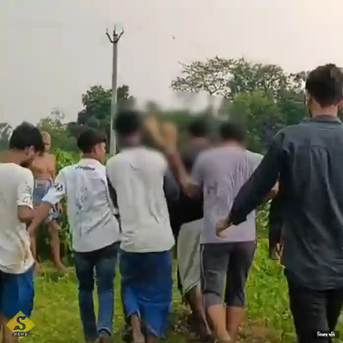 7-Tragically-Killed-by-Lightning-Strike-in-Murshidabad