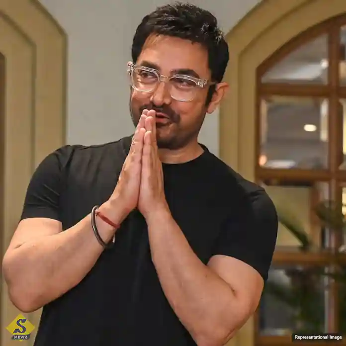 প্লেনে উঠলে আতঙ্কে ভোগেন আমির