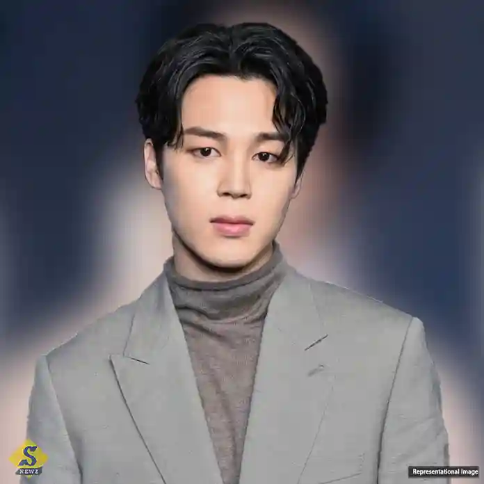 BTS-star-Jimin-in-the-face-of-the-cannon