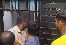 সিসিটিভি বন্ধ, বারাসত স্ট্রং রুমে উত্তেজনা