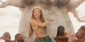 বিশ্বকাপে শাকিরার সঙ্গে ‘গেটো কিডস’
