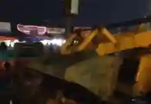 হাওড়া স্টেশন সংলগ্ন এলাকায় উচ্ছেদ অবৈধ দোকান
