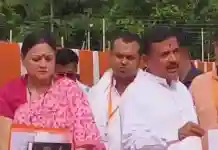 মুখ্যমন্ত্রীকে বলুন পাল্টে আপনার সরকারকে বলুন