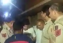 দিল্লিতে মাঝরাতে মা ও ছেলেকে কুপিয়ে খুন