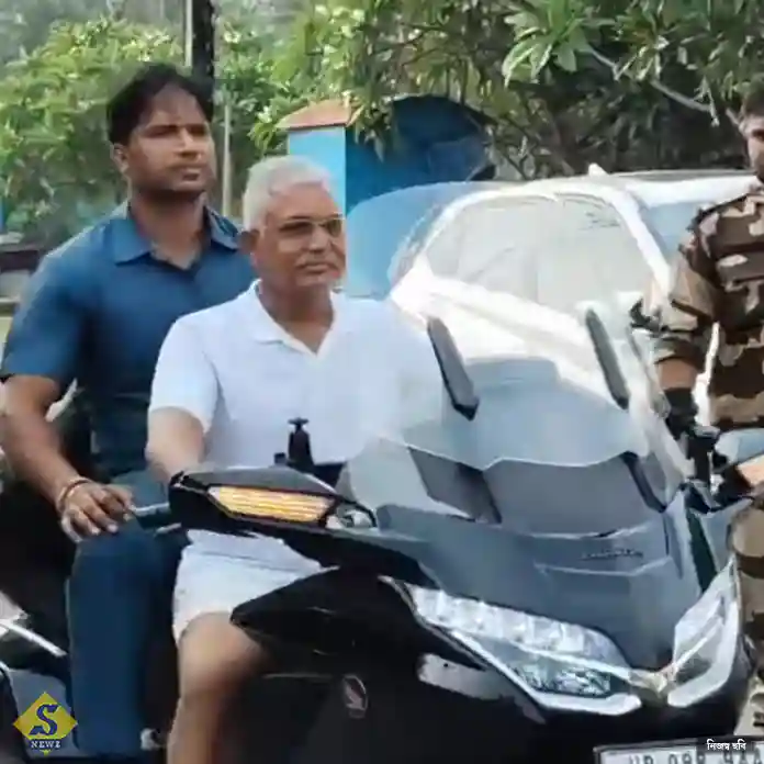 ৫৩ লাখি বাইক ছোটালেন মন্ত্রী দিলীপ
