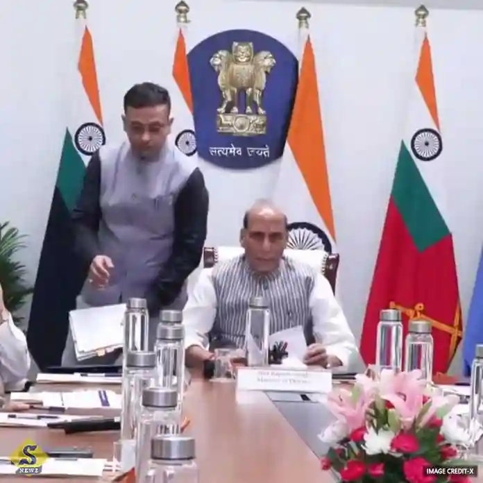 Rajnath-holds-emergency-meeting-following-Prime-Minister's-message.