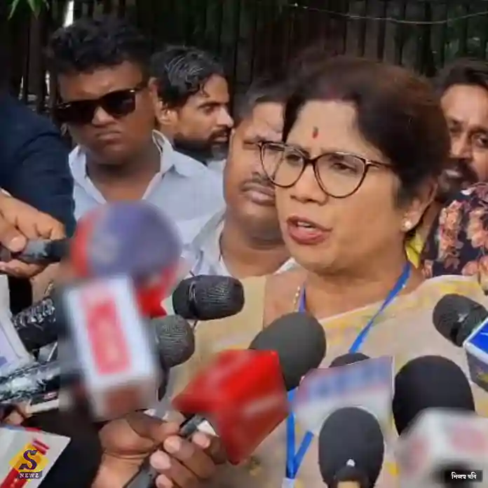 ডায়মণ্ড মডেল চুরমার, অমিতের খোঁচায় চ্যালেঞ্জ অভিষেকের