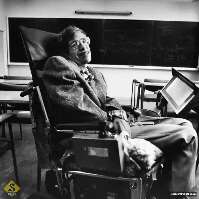 Unknown-Hawking-in-Father's-Diary