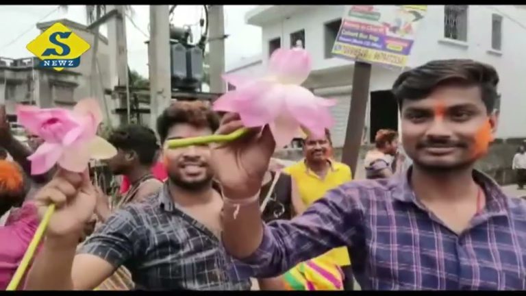 শান্তিকুঞ্জে মুক্ষামন্ত্রী, নেই ব্যারিকেড, শুভেচ্ছা জানাতে ঢল