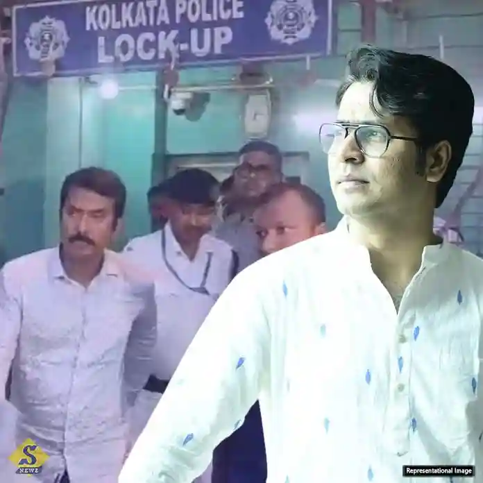 খাঁড়া হাতে বিপত্তারিণী…,ফুরফুরে মেজাজে অনির্বাণ