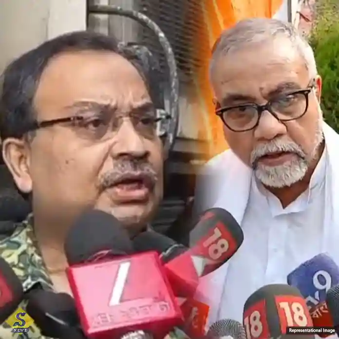 সুমিতকে তোপ কুণাল-তাপসের