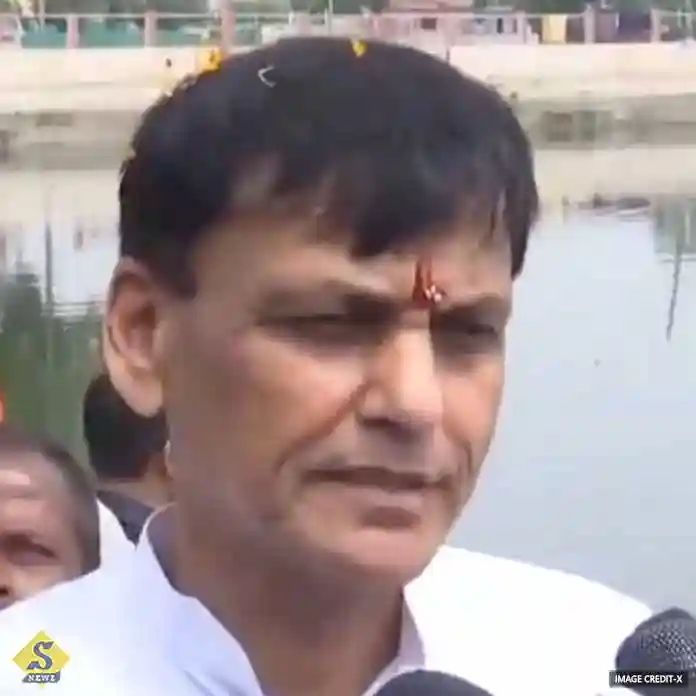 Nityanand-claims-good-governance-under-Modi's-12-year-tenure.