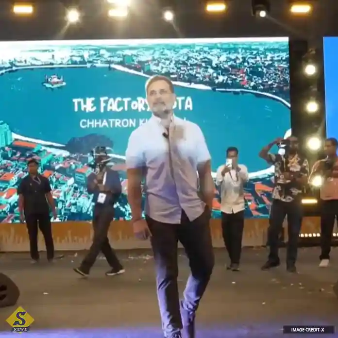 ঝকঝকে স্টেজ, সুপারস্টারের মতো এন্ট্রি রাহুলের!