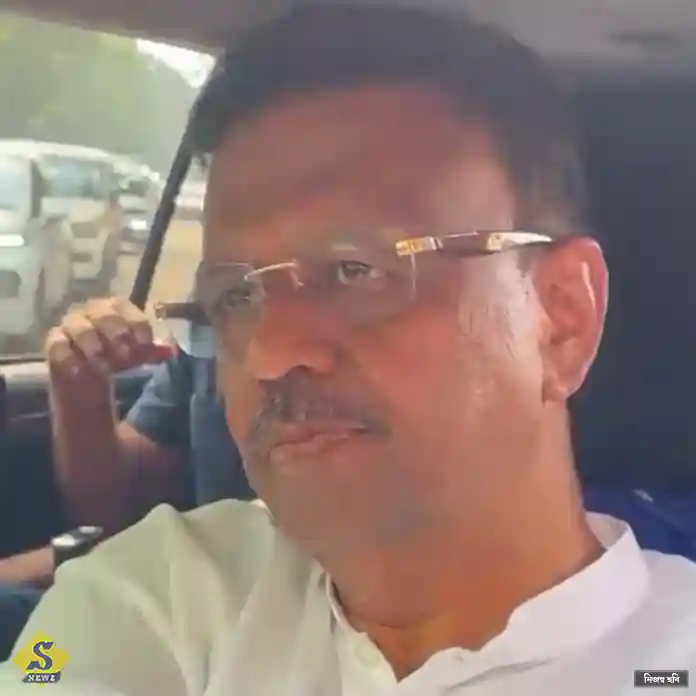 ঋতব্রতর ঘরে সন্দীপনের সঙ্গী ফিরহাদ 