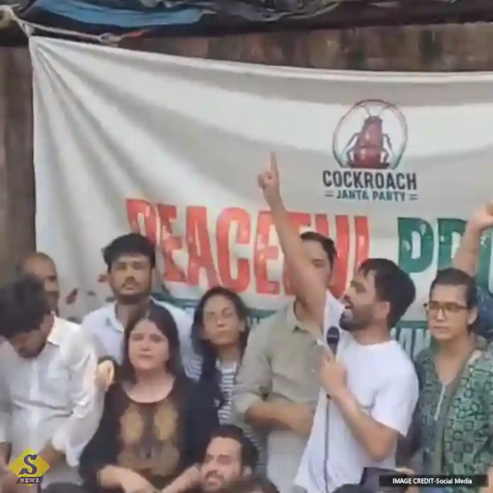 শিক্ষামন্ত্রীকে পদ ছাড়তেই হবে, দাবি ‘ককরোচ’দের