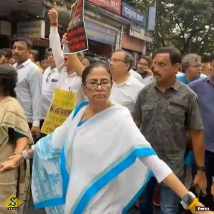 hawker-uchheder-protibade-rasta-a-mamata