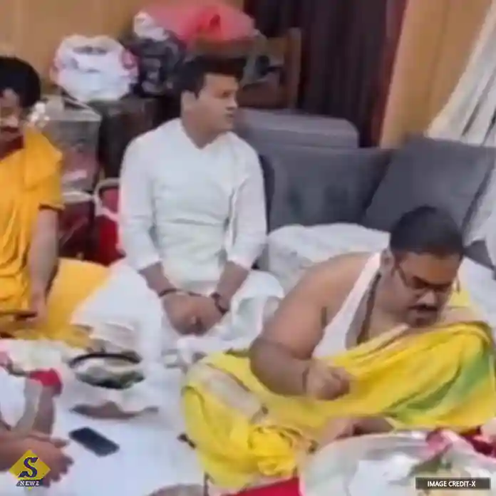 ফুলশয্যার পর এবার চলন্ত ট্রেনে পূজার্চনা