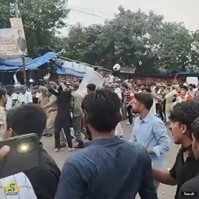 বাম-ককরোচ প্রতিবাদে উত্তাল ধর্মতলা