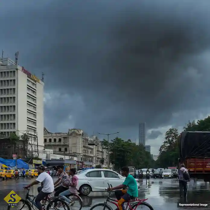 কলকাতা সহ দক্ষিণে ভারী বৃষ্টির পূর্বাভাস, রথে প্রবল বর্ষণ
