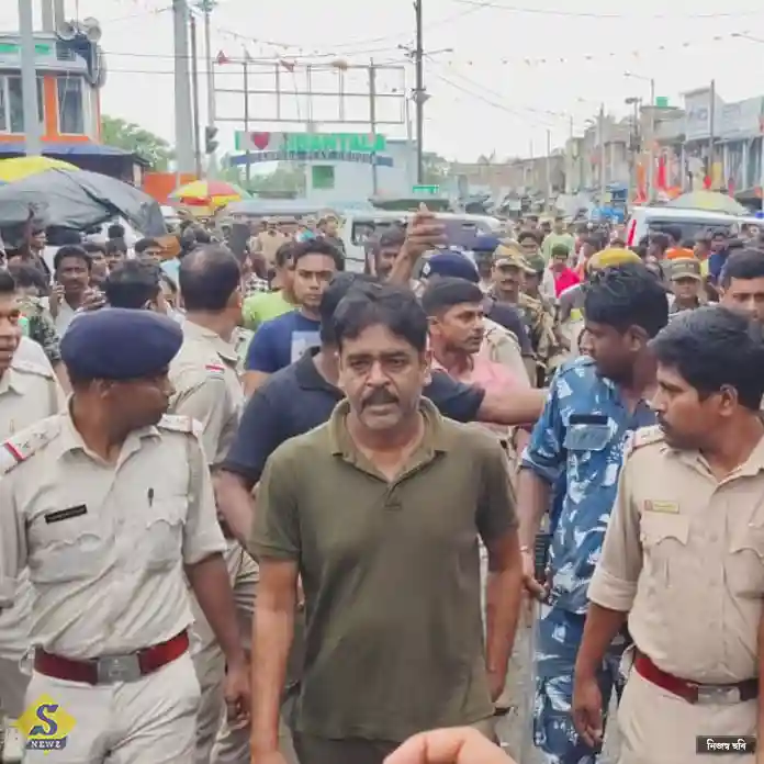 সওকতকে রাস্তায় ঘোরালো পুলিশ