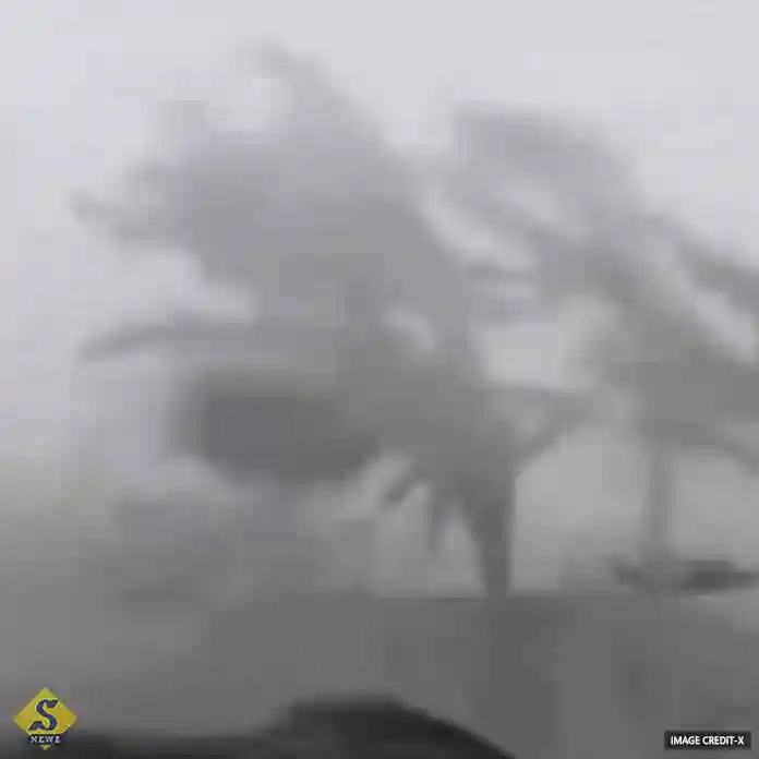 Super-Typhoon-'Bavi'-heads-towards-America-with-speeds-of-290-km_h.