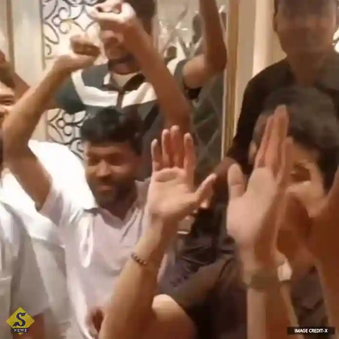 সংযম-বিনয়ের সঙ্গে উদ্‌যাপন, সৌরভদের বার্তা ওয়াংচুকের